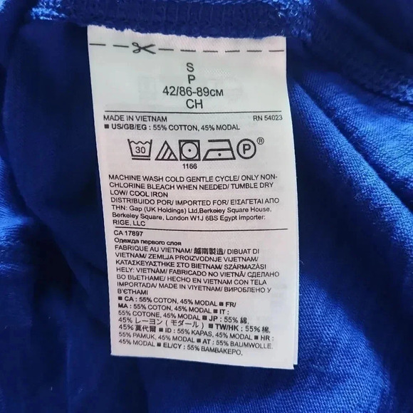 Lot of 4 Banana Republic Tops - Picture 7 of 12